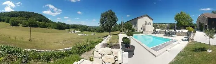 Le Domaine Des Terres Blanches 게스트하우스 3*