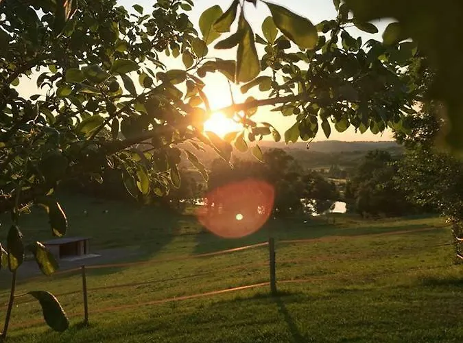 Le Domaine Des Terres Blanches 3*