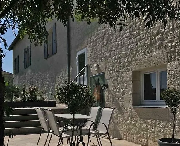 Le Domaine Des Terres Blanches 게스트하우스